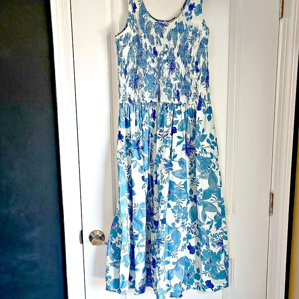 NWOT! BEAUTIFUL FLORAL Smocked TROPICAL SUNDRESS SZ L